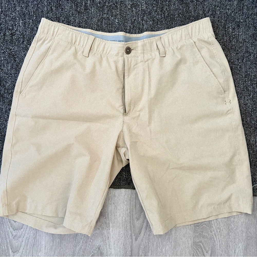 Under Armour Men's Beige Shorts